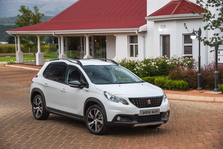  Peugeot 2008 GT Line 2017 года  (ZA) (фото 18 из 40)
